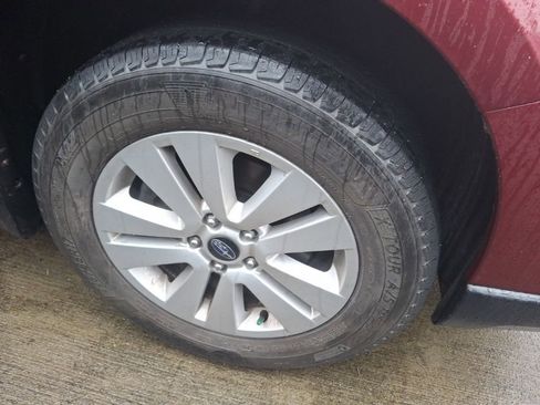 Used 2016 Subaru Outback 2.5i Premium image 4