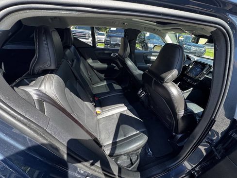 Used 2019 Volvo XC40 T5 Inscription AWD/4WD image 19