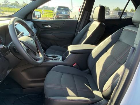 Used 2024 Chevrolet Equinox RS FWD image 19