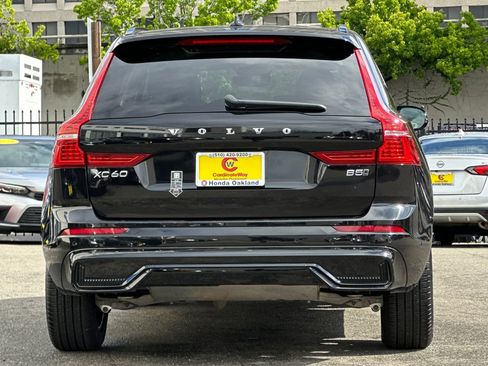 Used 2025 Volvo XC60 B5 Plus AWD/4WD image 5