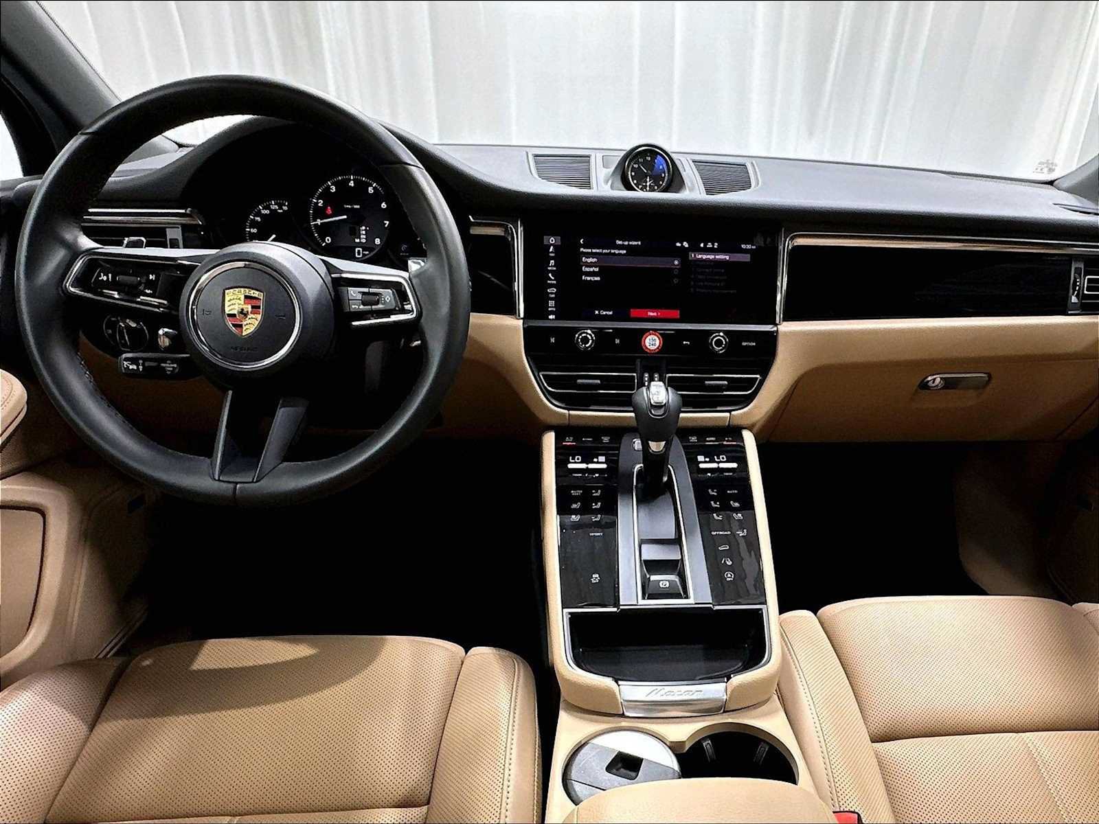 Used 2026 Porsche Macan AWD/4WD image 17