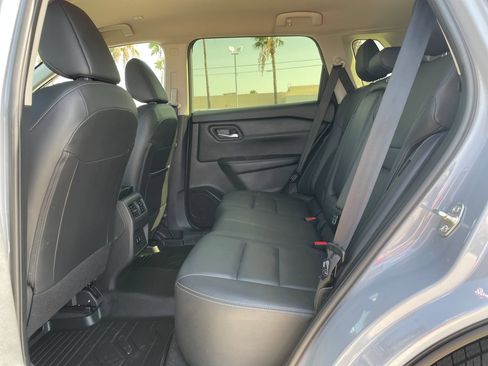 Certified 2025 Nissan Rogue SL AWD/4WD image 24