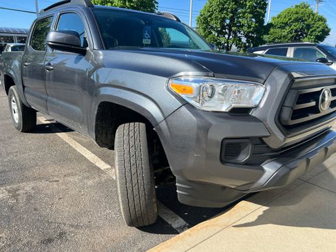 Used 2023 Toyota Tacoma SR AWD/4WD image 5