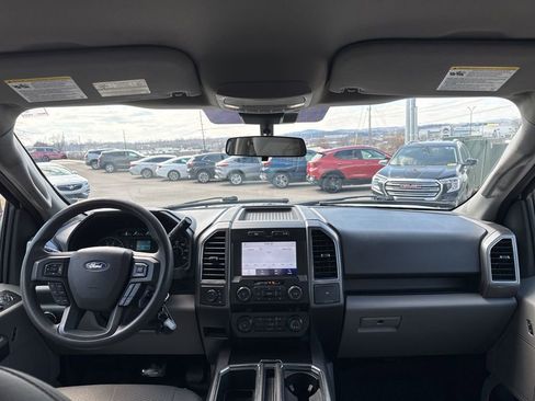 Used 2020 Ford F150 XLT image 25
