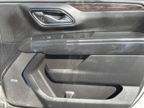 Used 2024 Chevrolet Tahoe LT AWD/4WD image 32