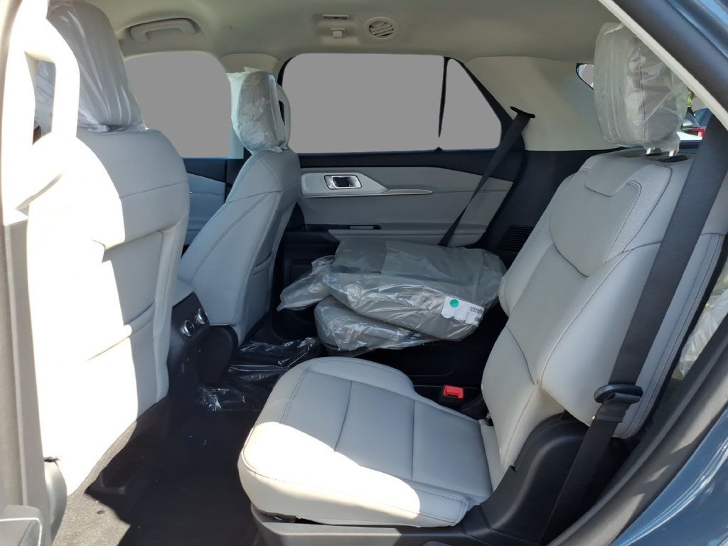 New 2026 Ford Explorer Active w/ Active Comfort Package AWD/4WD image 5