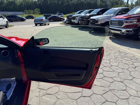 Used 2014 Ford Mustang Coupe RWD image 13
