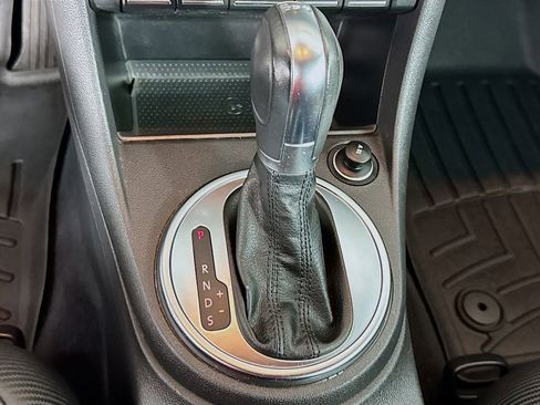 Used 2013 Volkswagen Beetle 2.5 image 27