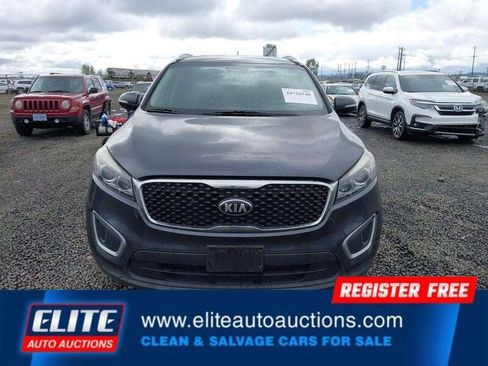 Used 2017 Kia Sorento LX image 23
