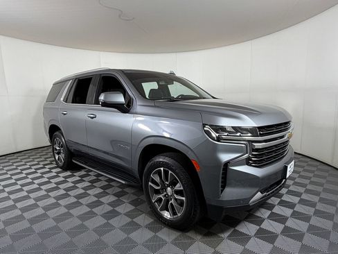Used 2021 Chevrolet Tahoe LT w/ LT Signature Package RWD image 1
