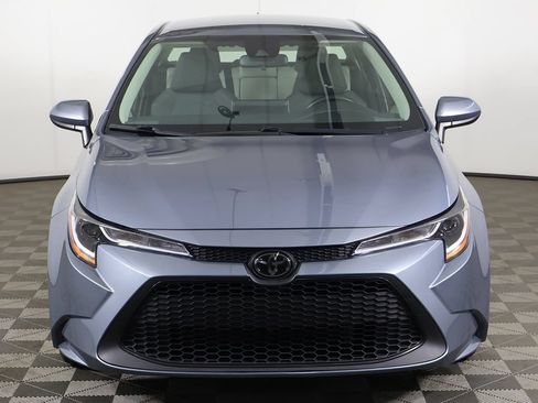 Used 2020 Toyota Corolla LE FWD image 8