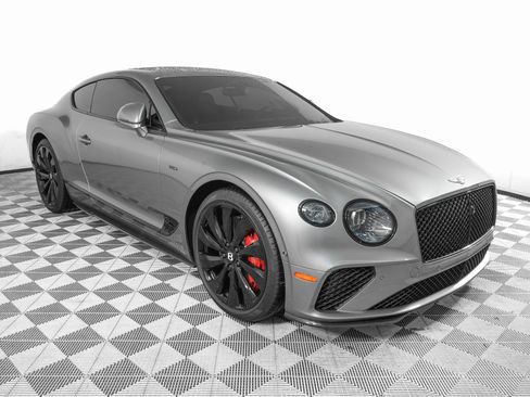 Used 2024 Bentley Continental GT image 3