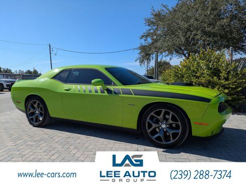 Used 2015 Dodge Challenger R/T w/ Quick Order Package 22B R/T image 1