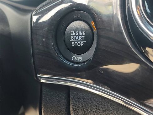 Certified 2020 Jeep Grand Cherokee Overland image 24