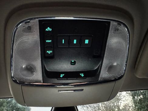 Used 2012 Jeep Grand Cherokee Limited image 22