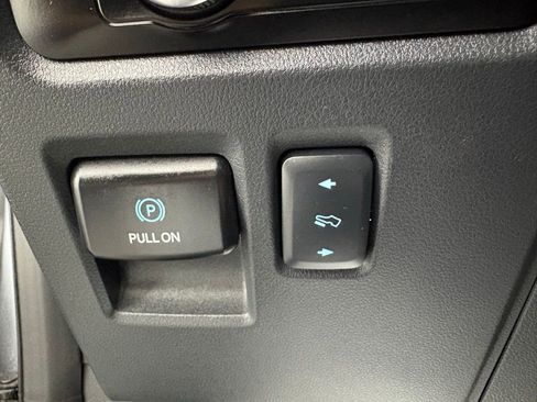 Used 2024 Ford Expedition Limited AWD/4WD image 23