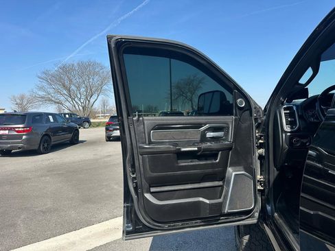 Used 2019 RAM 3500 Laramie image 11