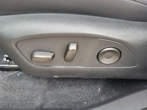 Used 2024 GMC Acadia Elevation w/ Black Edition image 18