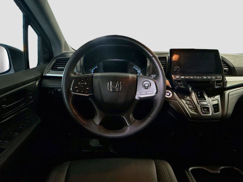 Used 2024 Honda Odyssey EX-L image 11