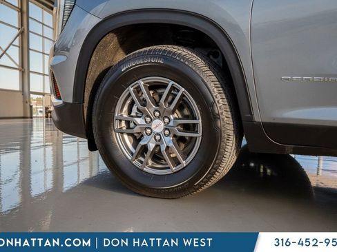 Used 2025 GMC Acadia Elevation FWD image 28