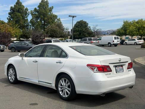 Used 2010 Lexus ES 350 FWD image 3