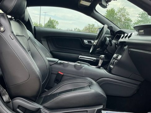 Used 2019 Ford Mustang Premium w/ Equipment Group 201A RWD image 18