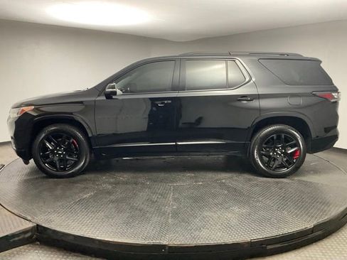 Certified 2021 Chevrolet Traverse Premier w/ Redline Edition AWD/4WD image 4