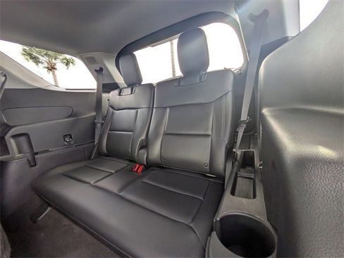 Used 2022 Ford Explorer Limited w/ Equipment Group 301A image 18