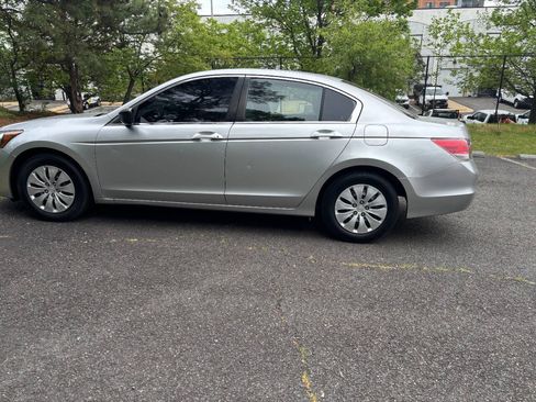 Used 2010 Honda Accord LX image 8