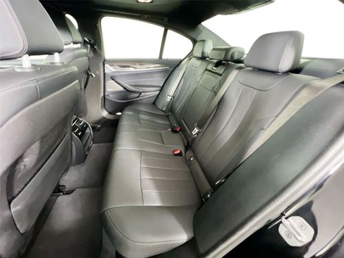 Certified 2023 BMW 530i xDrive w/ Premium Package image 23