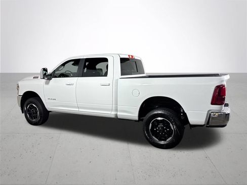 New 2026 RAM 2500 Laramie AWD/4WD image 8