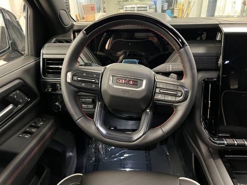 New 2026 GMC Yukon XL AT4 Ultimate AWD/4WD image 10