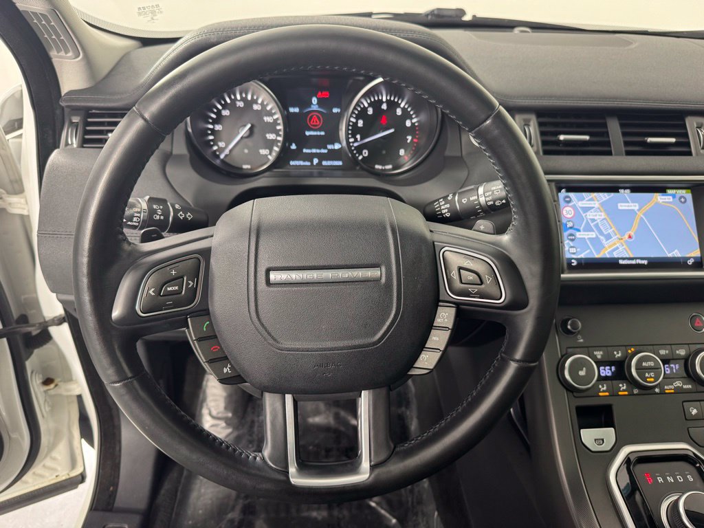 Used 2019 Land Rover Range Rover Evoque SE AWD/4WD image 17