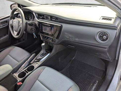 Used 2019 Toyota Corolla LE image 18