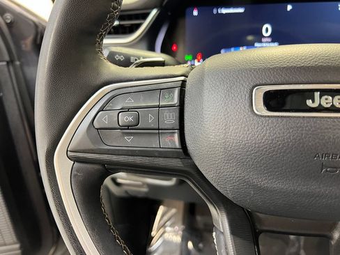 Used 2024 Jeep Grand Cherokee L Altitude AWD/4WD image 20