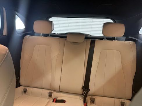 Used 2025 Mercedes-Benz GLA 250 image 11