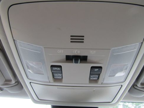 Used 2016 Toyota RAV4 Limited AWD/4WD image 33