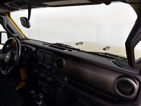 Used 2019 Jeep Wrangler Unlimited Sport S AWD/4WD image 28