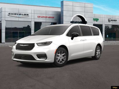 New 2025 Chrysler Pacifica Select