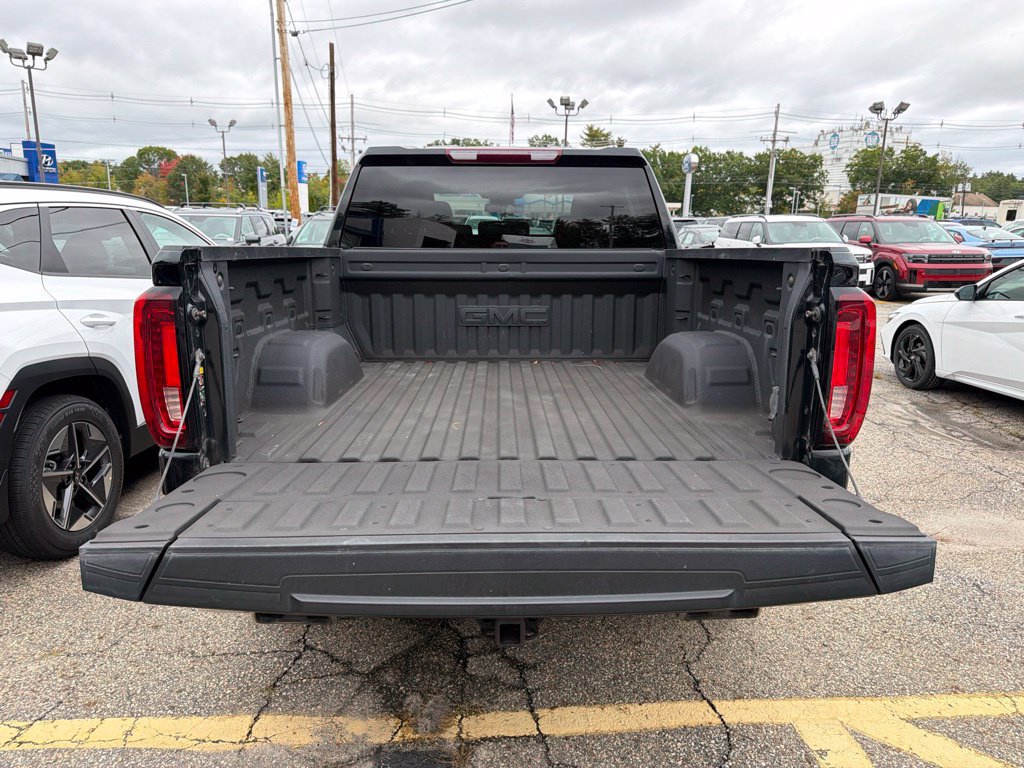 Used 2022 GMC Sierra 1500 SLT AWD/4WD image 4