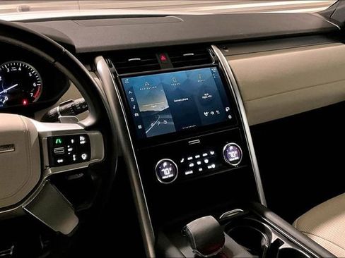 Certified 2023 Land Rover Discovery HSE R-Dynamic image 5