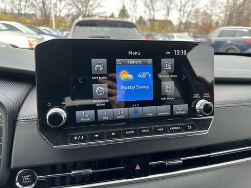 Used 2024 Mitsubishi Outlander SE image 18