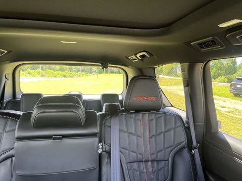 Certified 2025 Nissan Armada PRO-4X AWD/4WD image 14