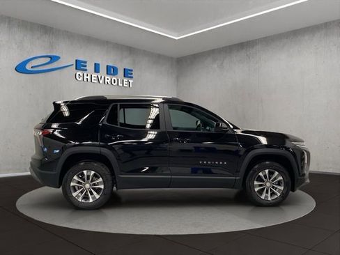 New 2026 Chevrolet Equinox LT image 2