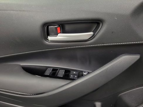 Used 2021 Toyota Corolla SE image 18