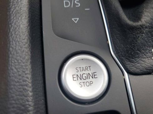 Used 2023 Volkswagen Atlas Cross Sport SEL image 34