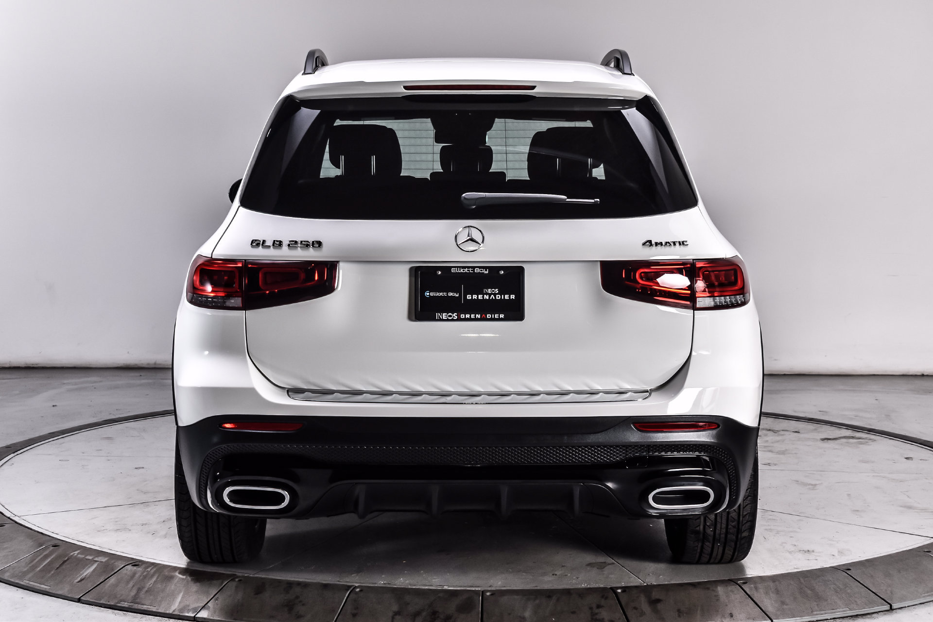 Used 2022 Mercedes-Benz GLB 250 4MATIC w/ AMG Line image 5