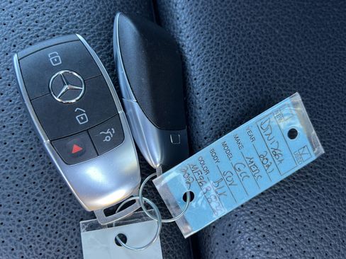 Used 2021 Mercedes-Benz GLC 300 4MATIC image 38