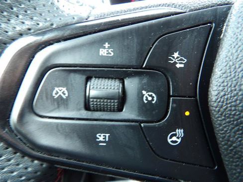 Used 2022 Chevrolet TrailBlazer RS w/ Sun and Liftgate Package AWD/4WD image 18