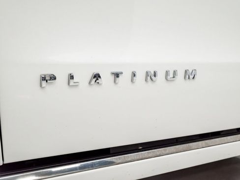 Used 2024 Ford Expedition Platinum AWD/4WD image 4